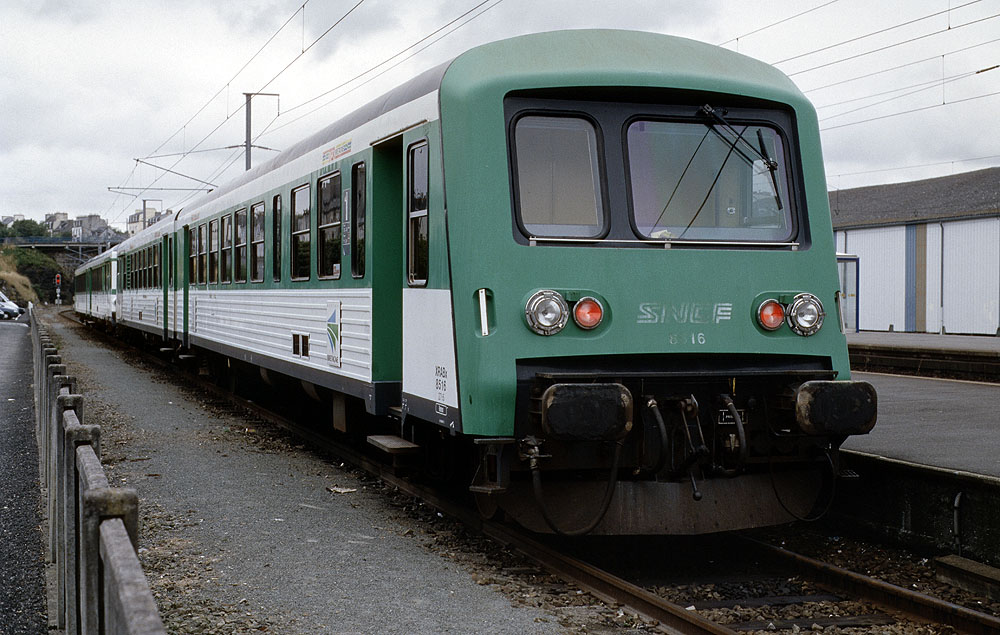 https://www.eisenbahnfotograf.de/datei/August 2000/4000238 SNCF 8516 Morlaix 6.8.2000.jpg
